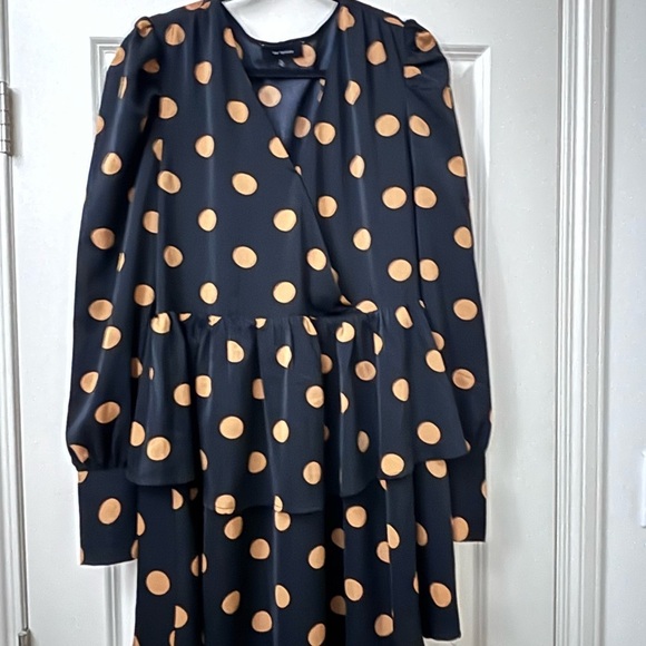 En Saison Black and Tan Polka Dot Long Sleeve Dress - Picture 8 of 14
